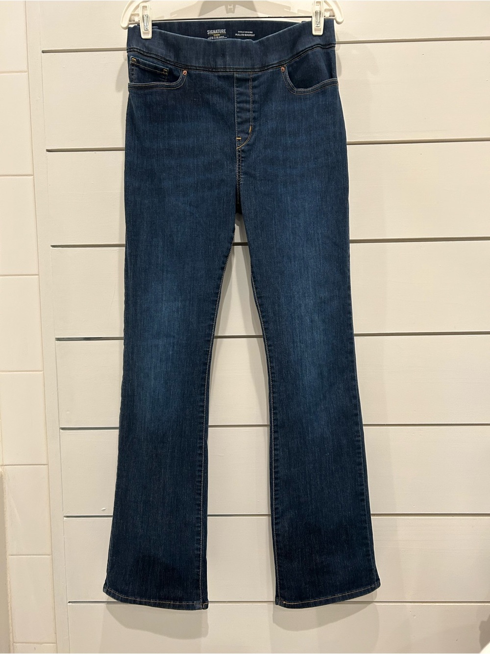 Signature Levi Strauss Totally Shaping Pull On High Rise Boot Cut Jeans